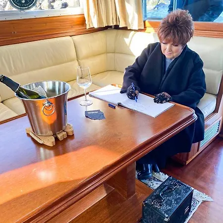 ספינת מלון Delphin 4 Odysea It