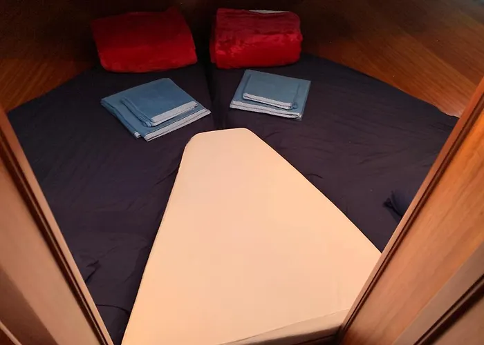 Botel Delphin 4 Odysea It San Remo