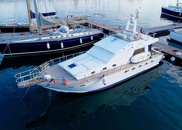 Botel Delphin 4 Odysea It